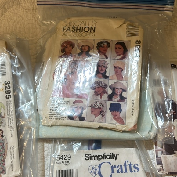 Patterns McCall’s/ Simplicity/Butterick Variety - Picture 7 of 11